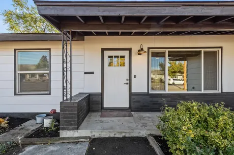 2528 Radcliffe Avenue Klamath Falls OR 97601