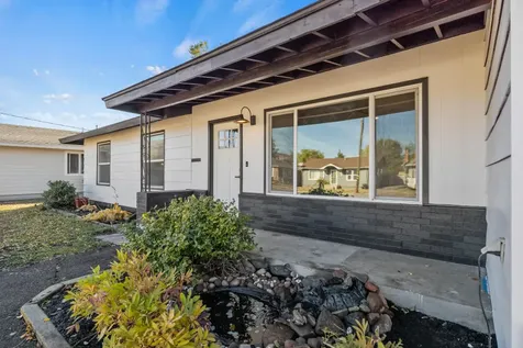 2528 Radcliffe Avenue Klamath Falls OR 97601