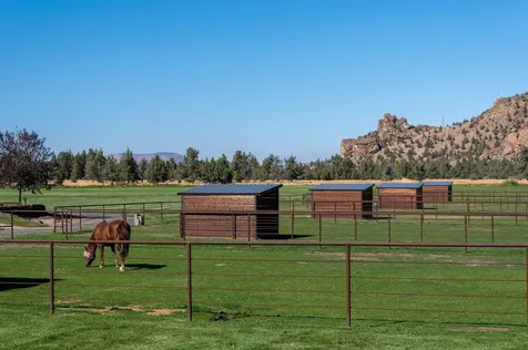 431 NE Good Pasture Loop Terrebonne OR 97760