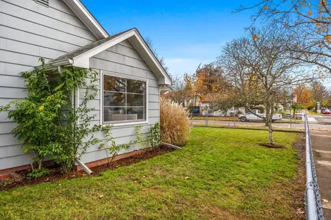 1605 Cottage Street NE Salem OR 97301
