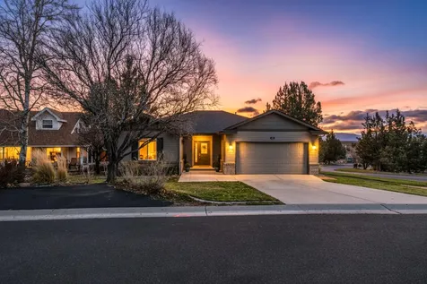 2446 SW 35th Drive Redmond OR 97756