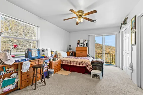 5977 Dark Hollow Road Medford OR 97501