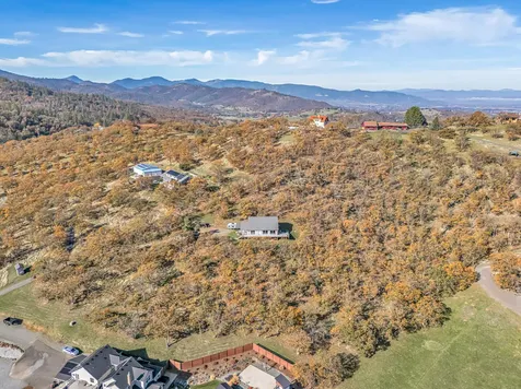 5977 Dark Hollow Road Medford OR 97501