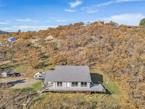 5977 Dark Hollow Road Medford OR 97501
