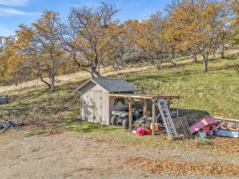 5977 Dark Hollow Road Medford OR 97501