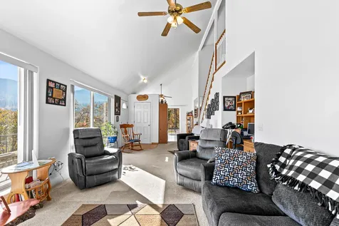 5977 Dark Hollow Road Medford OR 97501