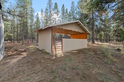15711 Deedon Road La Pine OR 97739