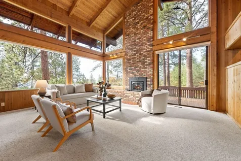 1986 NW Rimrock Road Bend OR 97703