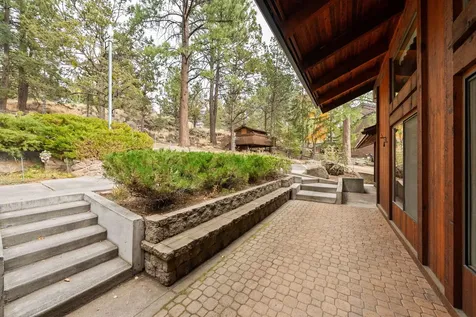 1986 NW Rimrock Road Bend OR 97703
