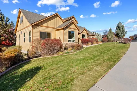 4129 SW Majestic Avenue Redmond OR 97756