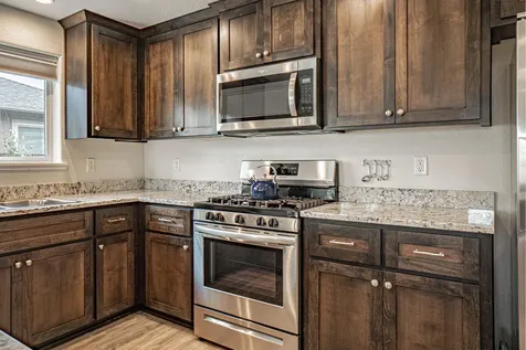 712 Nottingham Terrace Eagle Point OR 97524