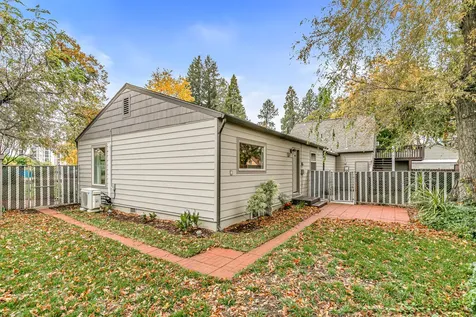 706 Monroe Street Medford OR 97501