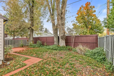 706 Monroe Street Medford OR 97501