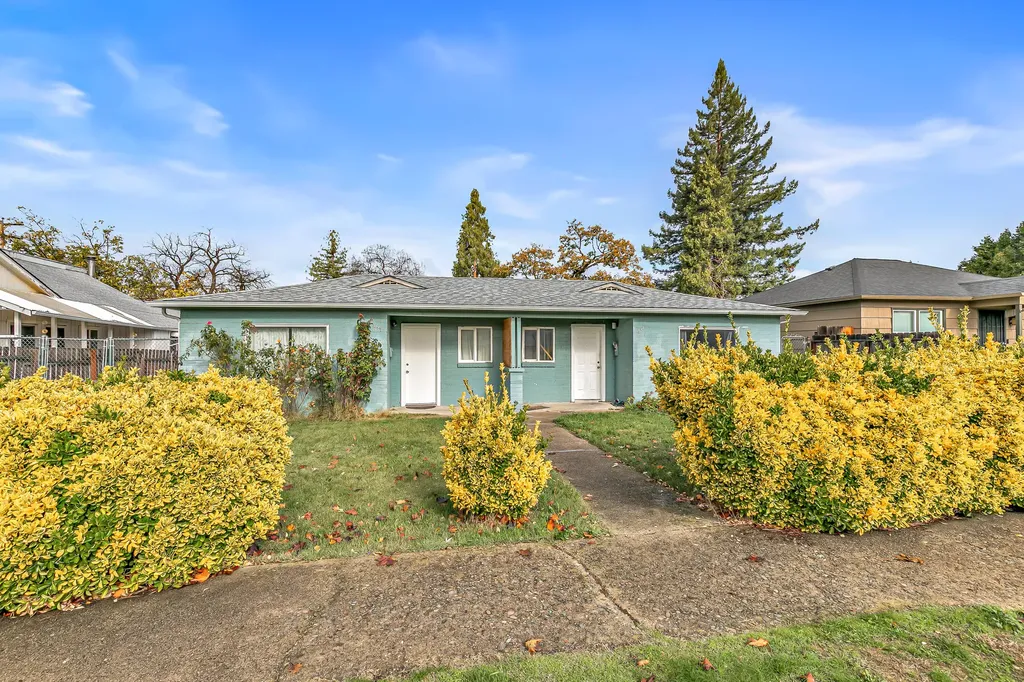1048 W 13th Street Medford OR 97501