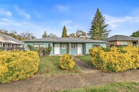 1048 W 13th Street Medford OR 97501
