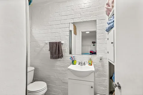 1048 W 13th Street Medford OR 97501
