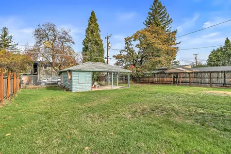 1048 W 13th Street Medford OR 97501