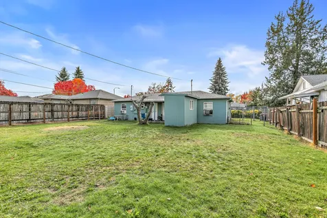 1048 W 13th Street Medford OR 97501