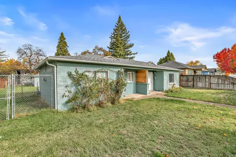 1048 W 13th Street Medford OR 97501
