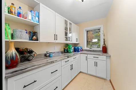 1710 NE Sunset Lane Grants Pass OR 97526