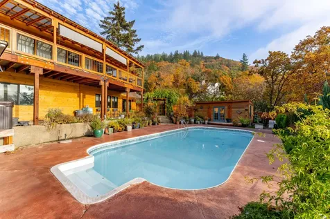 1710 NE Sunset Lane Grants Pass OR 97526