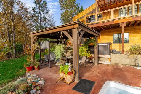 1710 NE Sunset Lane Grants Pass OR 97526
