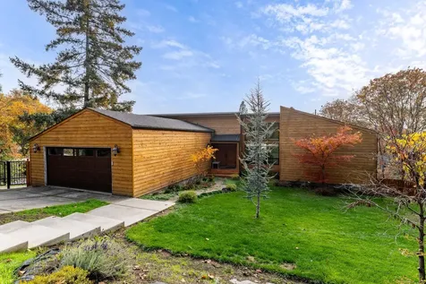1710 NE Sunset Lane Grants Pass OR 97526