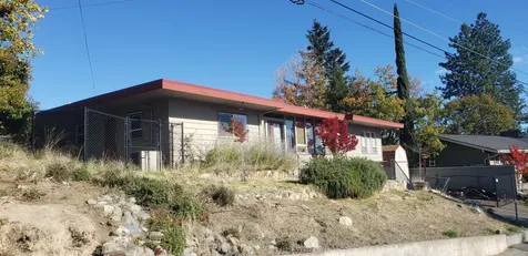 511 NW Woodson Drive Grants Pass OR 97526