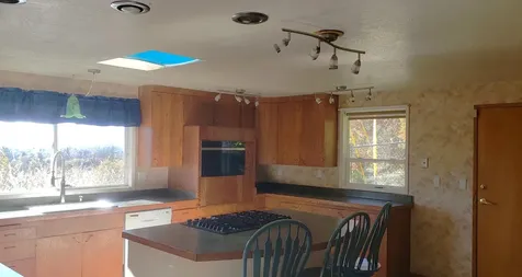 511 NW Woodson Drive Grants Pass OR 97526