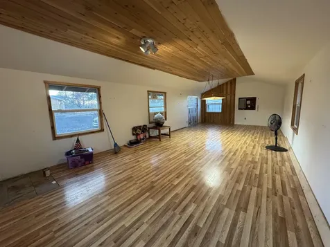 22820 Bear Creek Road Bend OR 97701