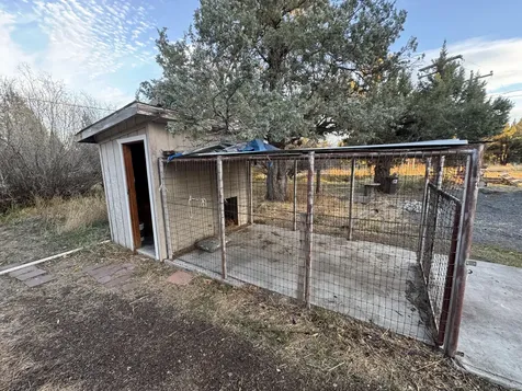 22820 Bear Creek Road Bend OR 97701