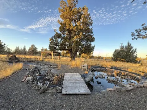 22820 Bear Creek Road Bend OR 97701