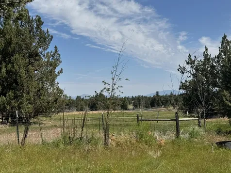 22820 Bear Creek Road Bend OR 97701