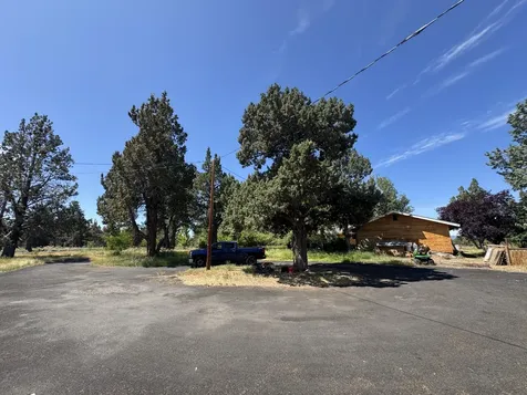 22820 Bear Creek Road Bend OR 97701