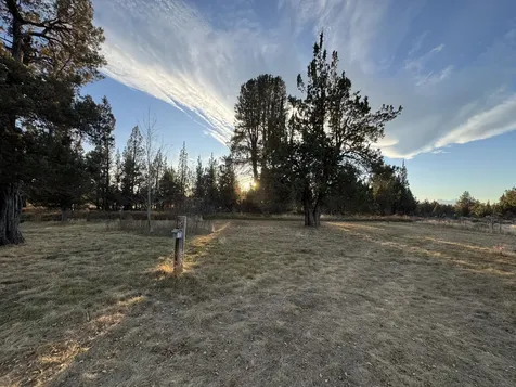 22820 Bear Creek Road Bend OR 97701