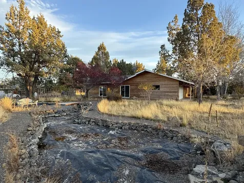 22820 Bear Creek Road Bend OR 97701