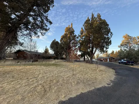 22820 Bear Creek Road Bend OR 97701