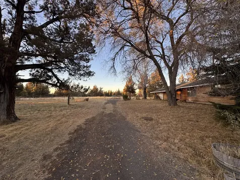 22820 Bear Creek Road Bend OR 97701