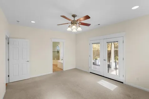6400 Rogue River Drive Shady Cove OR 97539