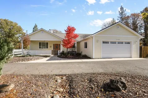 6400 Rogue River Drive Shady Cove OR 97539