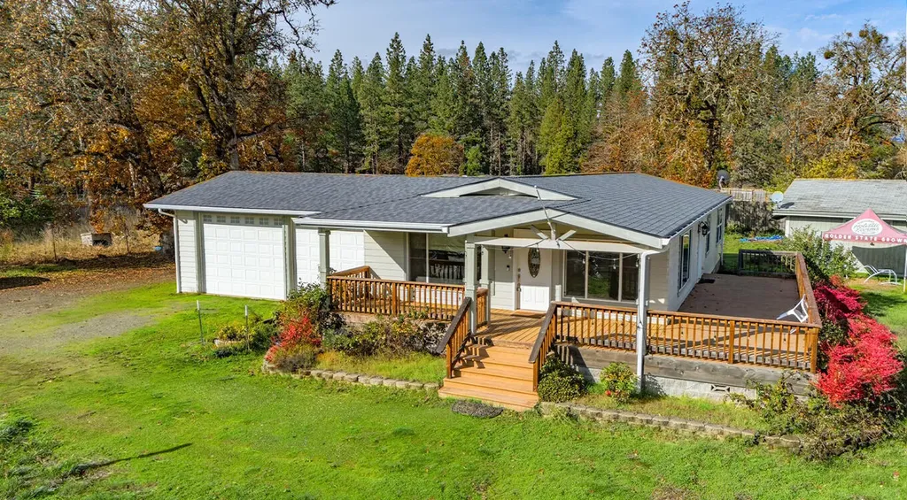 212 Martin Road Cave Junction OR 97523