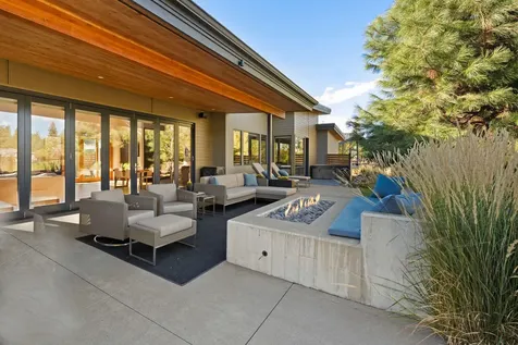 61612 Hosmer Lake Drive Bend OR 97702