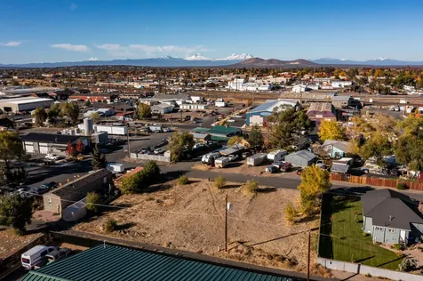 334 SE Warsaw Street Redmond OR 97756