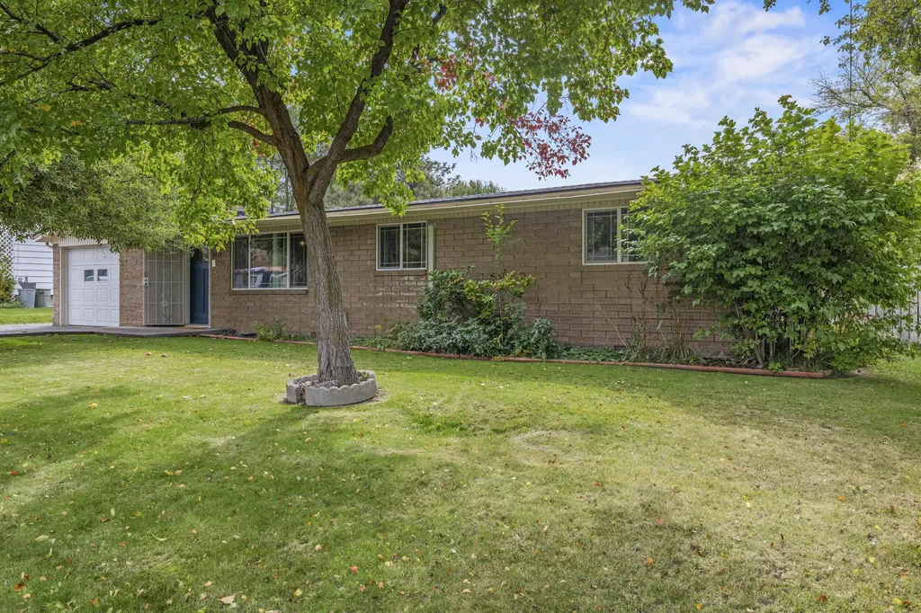 5714 Schiesel Avenue Klamath Falls OR 97603