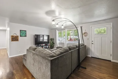 5714 Schiesel Avenue Klamath Falls OR 97603