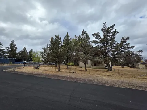 2675 NW Norse Drive Redmond OR 97756