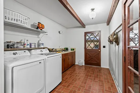 10665 Redwood Highway Wilderville OR 97543