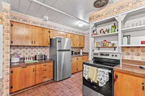 10665 Redwood Highway Wilderville OR 97543