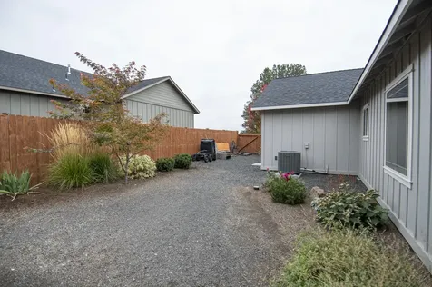 2745 SW 32nd Street Redmond OR 97756