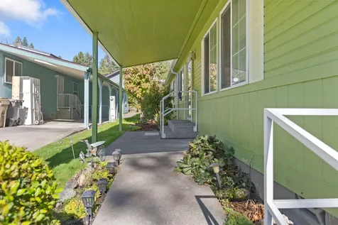 206 NW Creekside Drive Grants Pass OR 97526